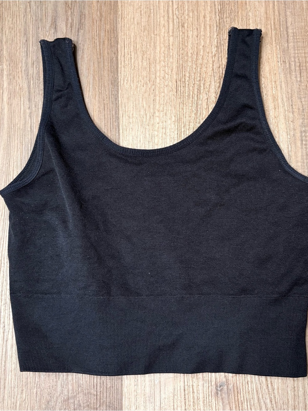Black cotton tank top in size M #basics #summer